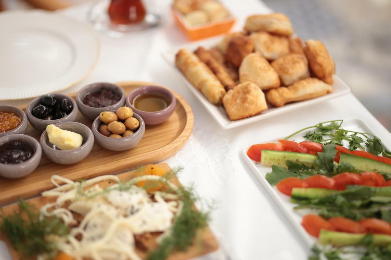 Moshinos Hotel Ayvalı Buitenkant foto